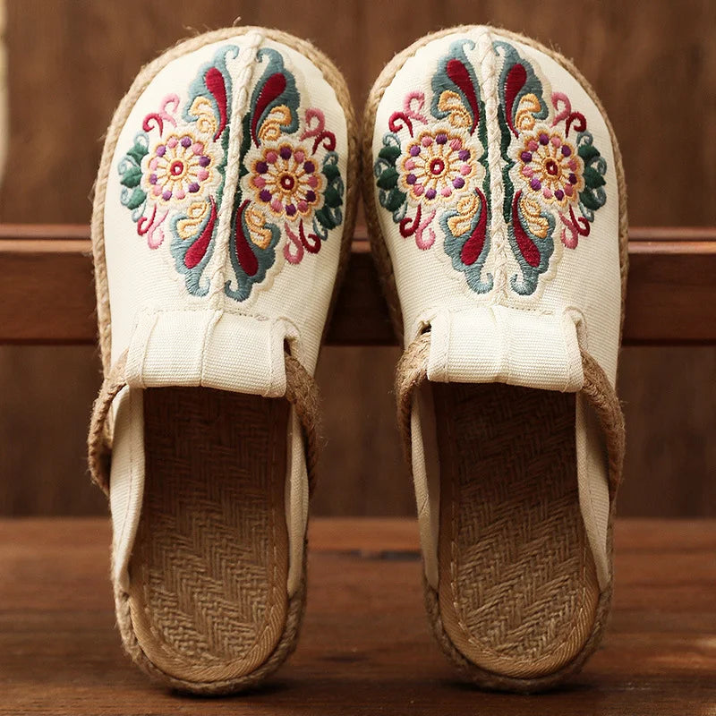 GALE | HANDCRAFTED FLORAL DESIGN SANDALS