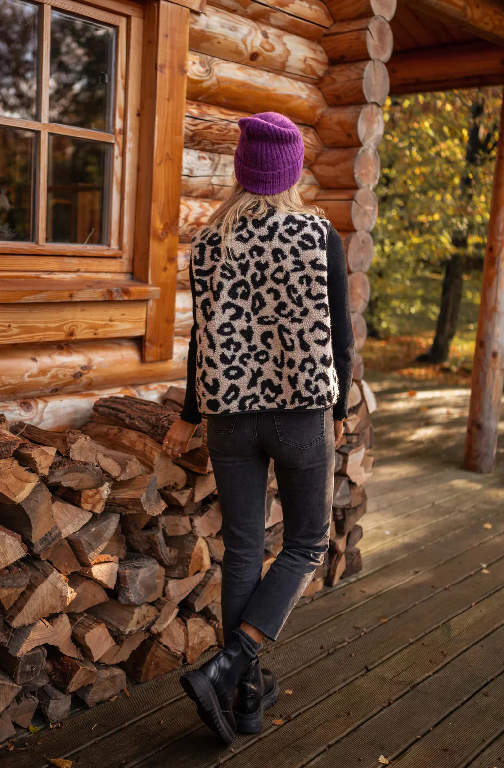 Leana Leopard Vest – Chic & Trendy Outerwear