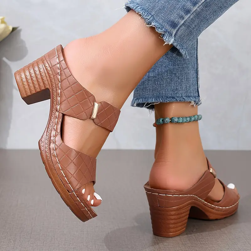 ARAH | CHIC ORTHOPEDIC SANDALS
